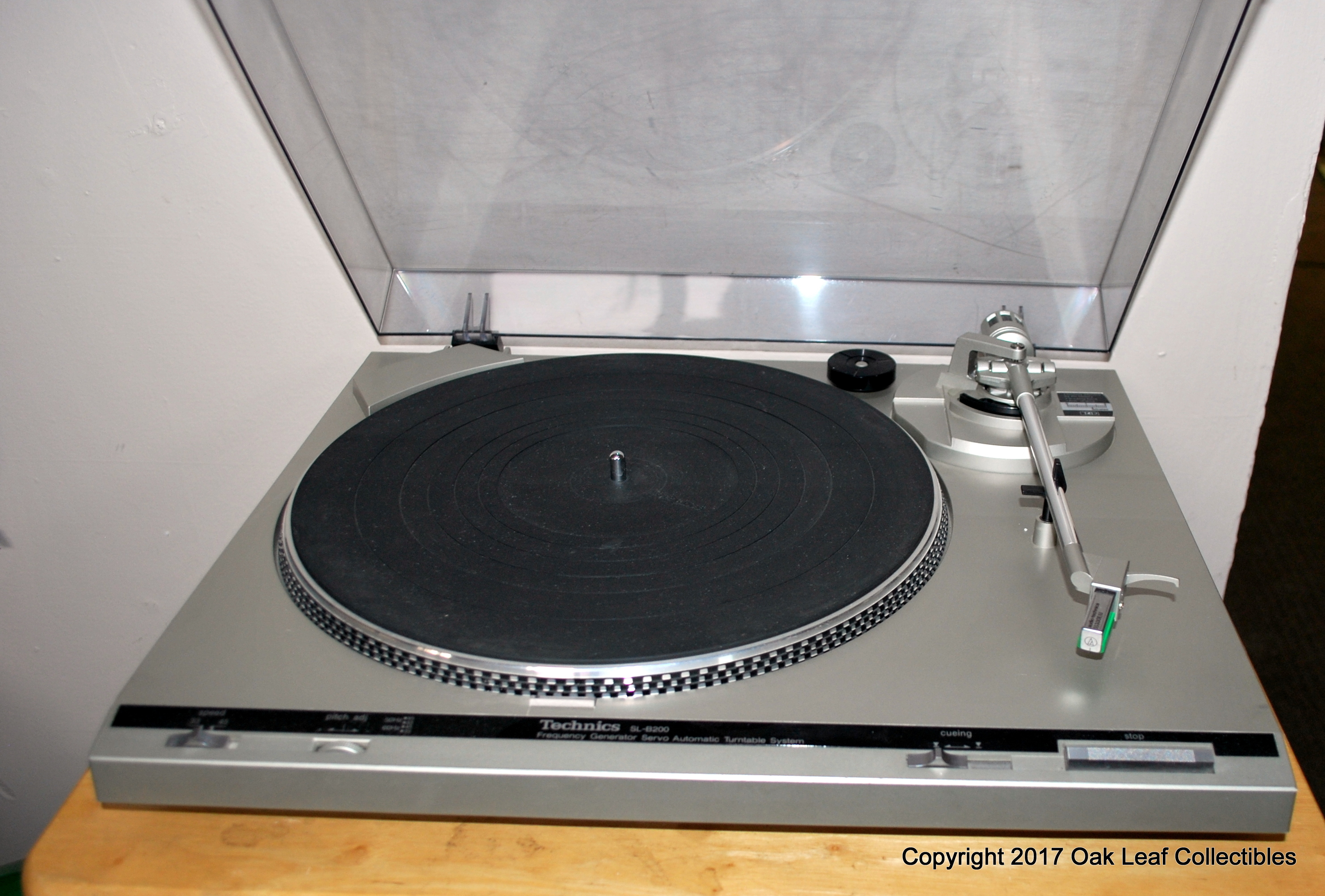 TECHNICS SLB200 STEREO TURNTABLE w/Audio Technica SS330E/U Cartridge